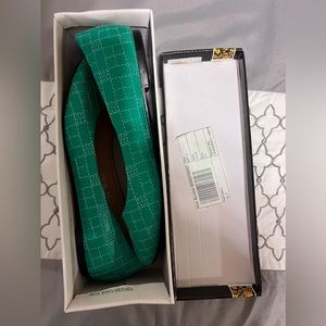 EMERALD FLATS 🥿 Size 7.5 with original box 📦